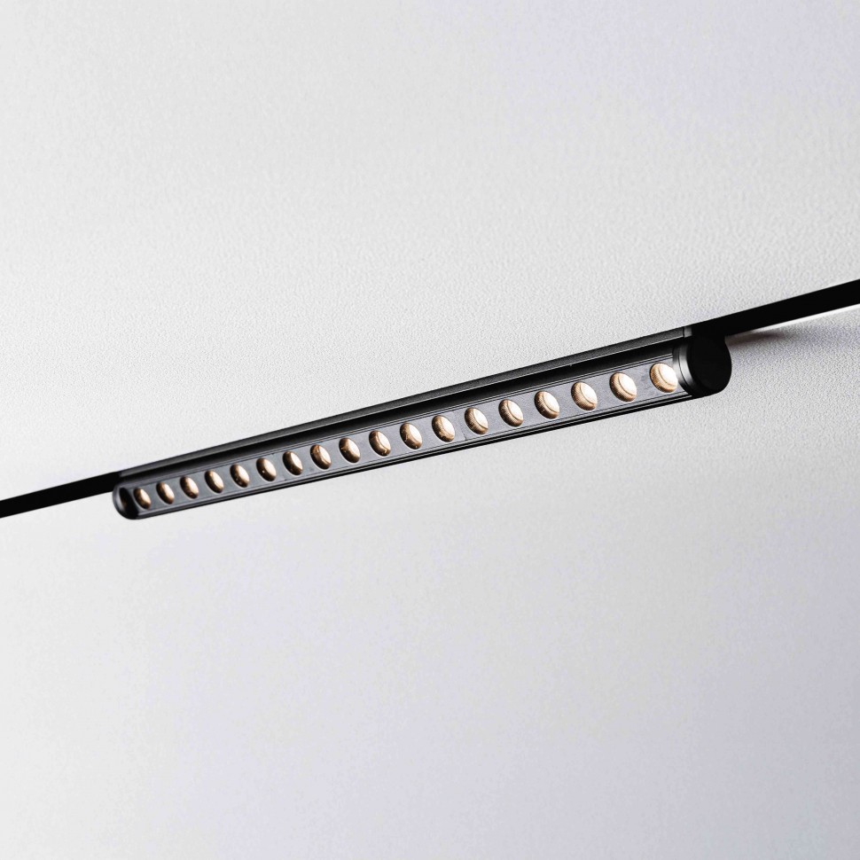 Магнитный трековый светильник MKL-104-18W3K-B Черный 357x22x67, 48V, 18W 1260 lm 3000 К 36°, LED Osram, CRI>90 фото 1 — Дзинь ля-ля